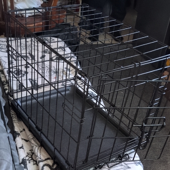 Sturdy Black Wire Cage for Small Pets - Picture 1 of 3